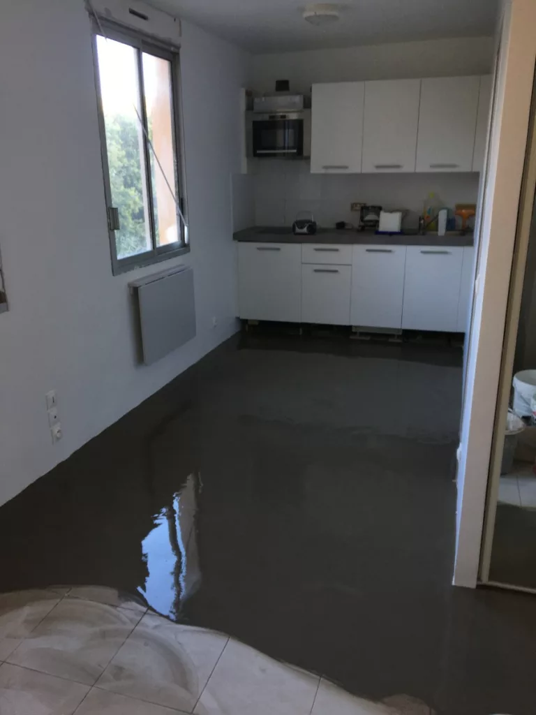 ragréage fibré avant béton ciré